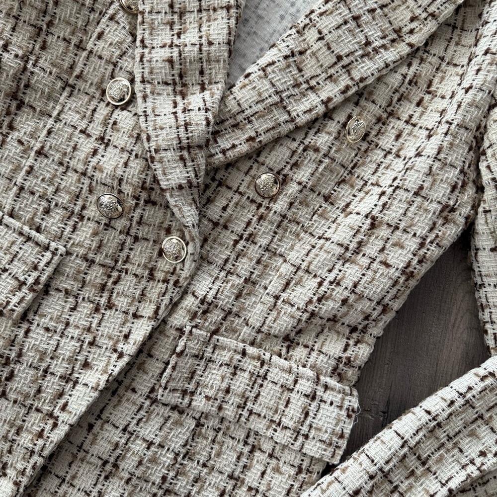 ❄️5 for $15❄️ New SHEIN Cream Tweed Gold Button Blazer Jacket - Picture 3 of 8